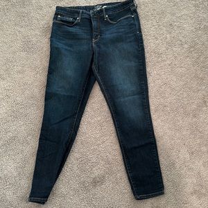 Skinny signature Levi size 16